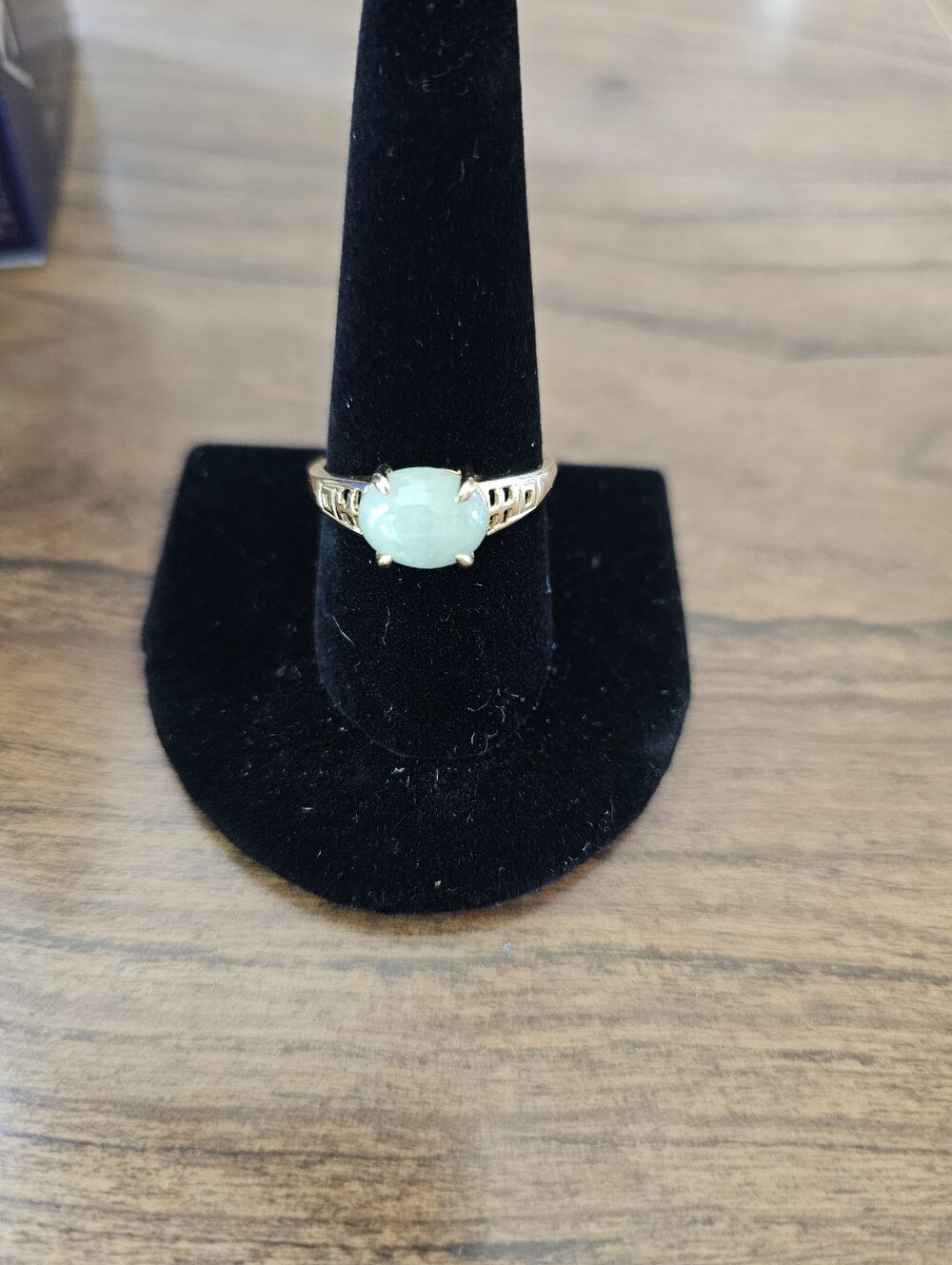 Vintage 14K Gold Green Jade Ring Sz 10